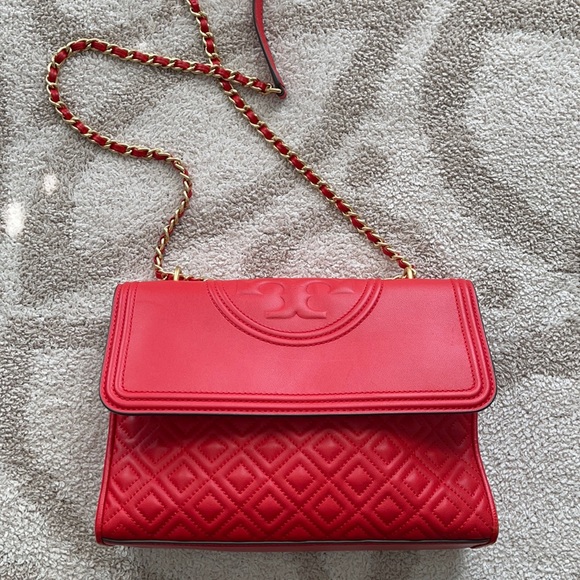 Tory Burch Handbags - Tory Burch Fleming Leather Shoulder Bag